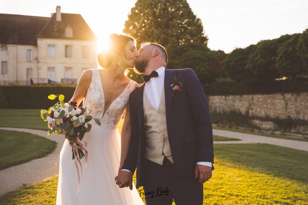 Couple mariage château de Gilly